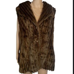 Kial Women's Size Large Faux Fur Button up Sleeveless Brown Stripe Vest, Pockets